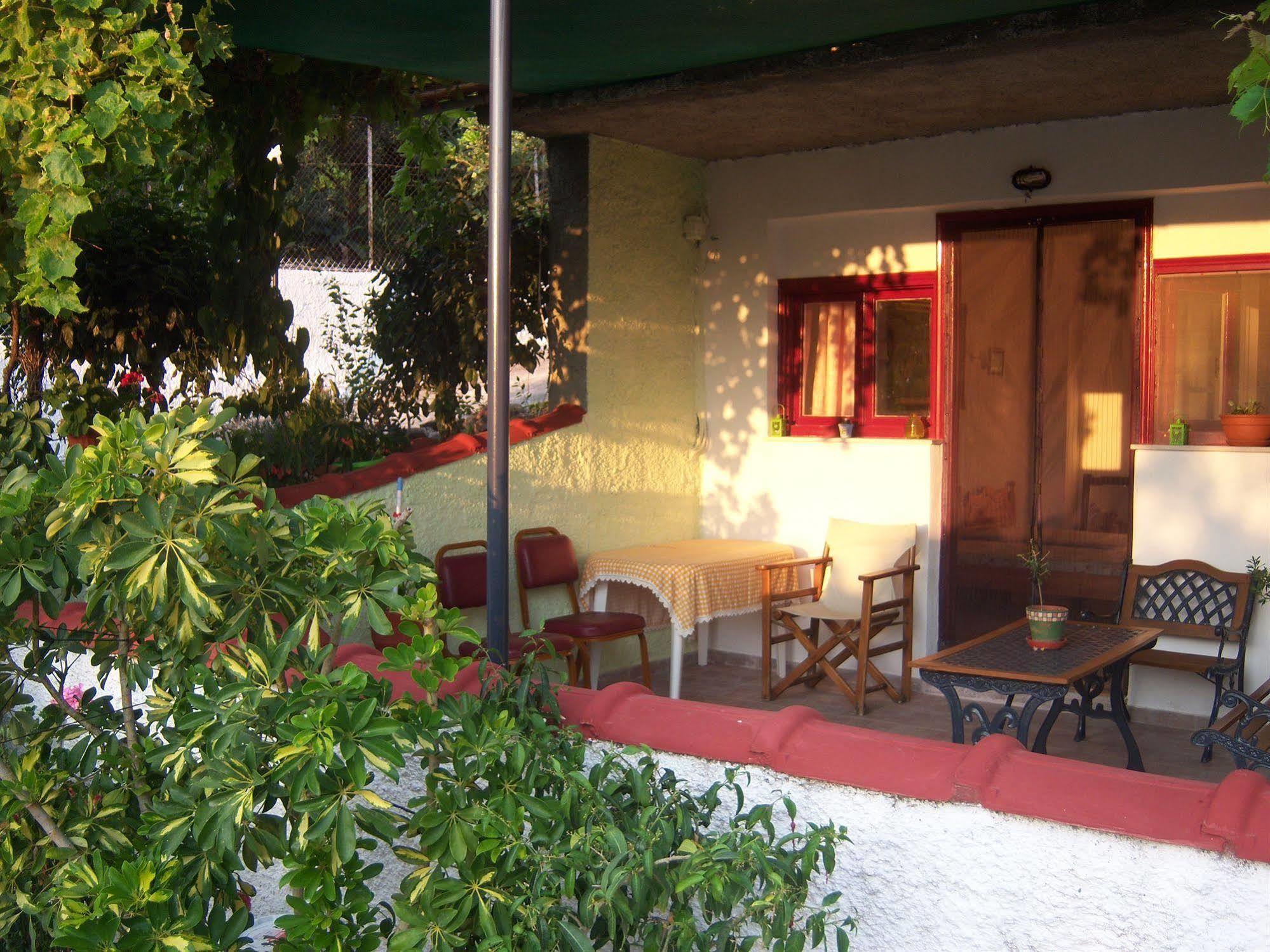 Anessis Cosmos Aparthotel Anaxos Exterior photo