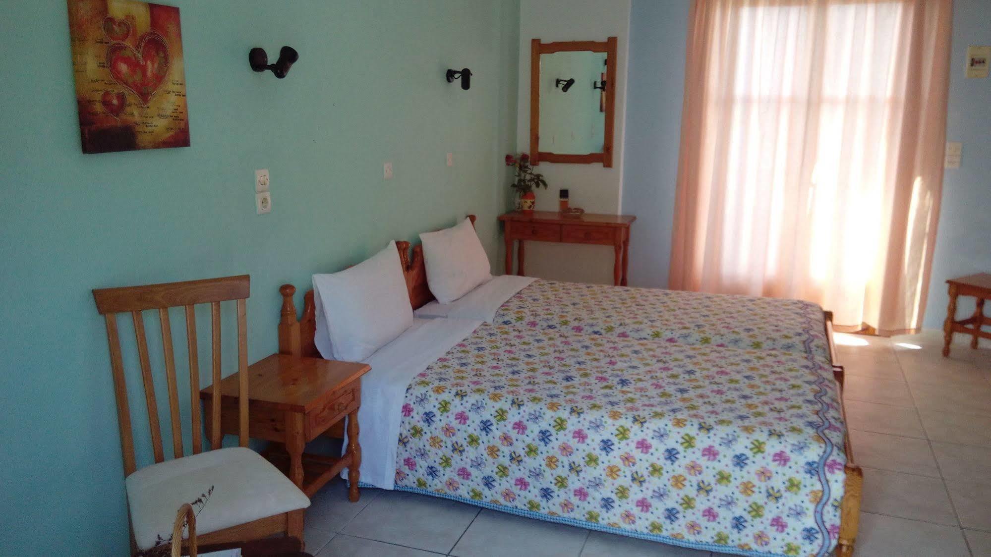Anessis Cosmos Aparthotel Anaxos Exterior photo